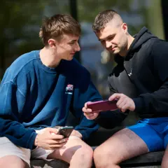 Jak przesłać zdjęcia z iPhone na Androida bez utraty jakości
