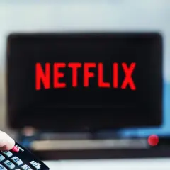 Jak oglądać Netflixa na starym telewizorze bez problemów i kosztów