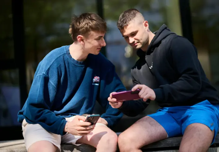 Jak przesłać zdjęcia z iPhone na Androida bez utraty jakości