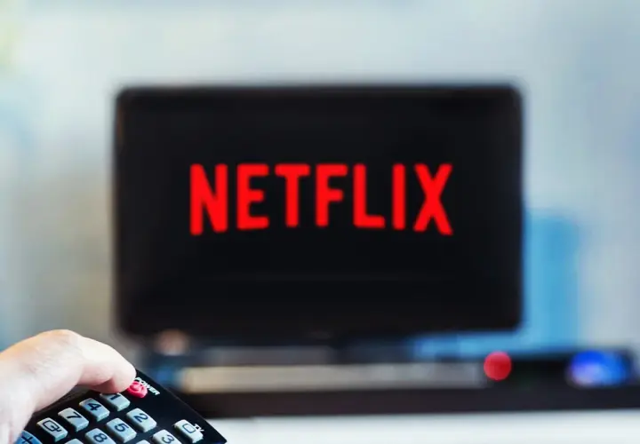 Jak oglądać Netflixa na starym telewizorze bez problemów i kosztów