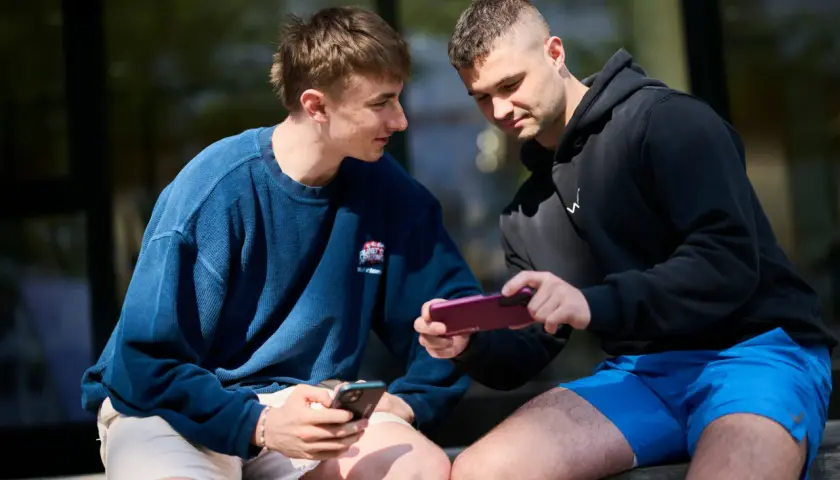 Jak przesłać zdjęcia z iPhone na Androida bez utraty jakości