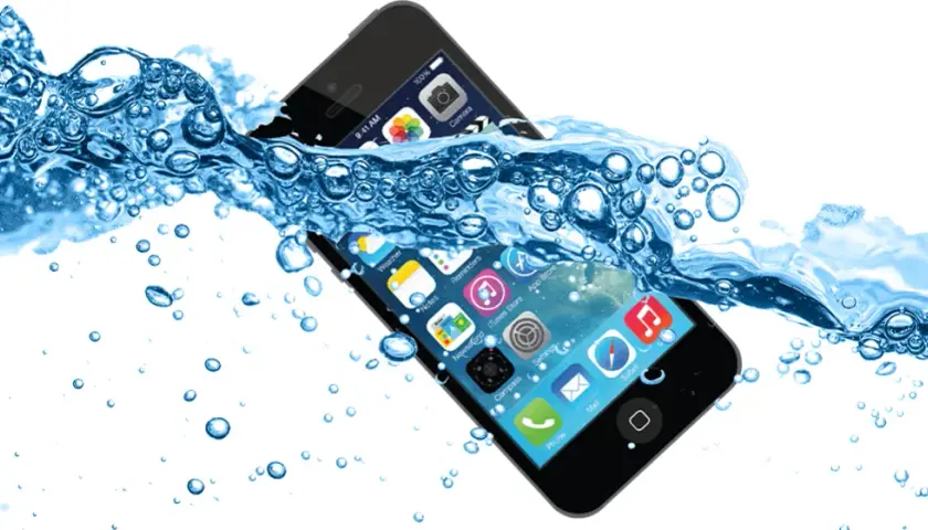 Zalany iPhone? Oto co zrobić, aby go uratować i uniknąć strat